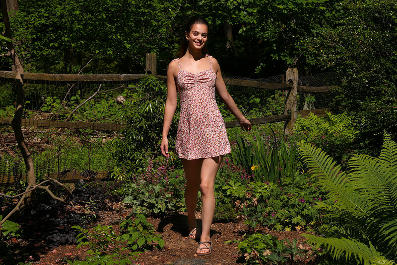 Эверестка, 25 лет, 3 размер груди